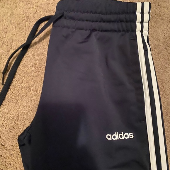 Women’s adidas sweats - Picture 2 of 6